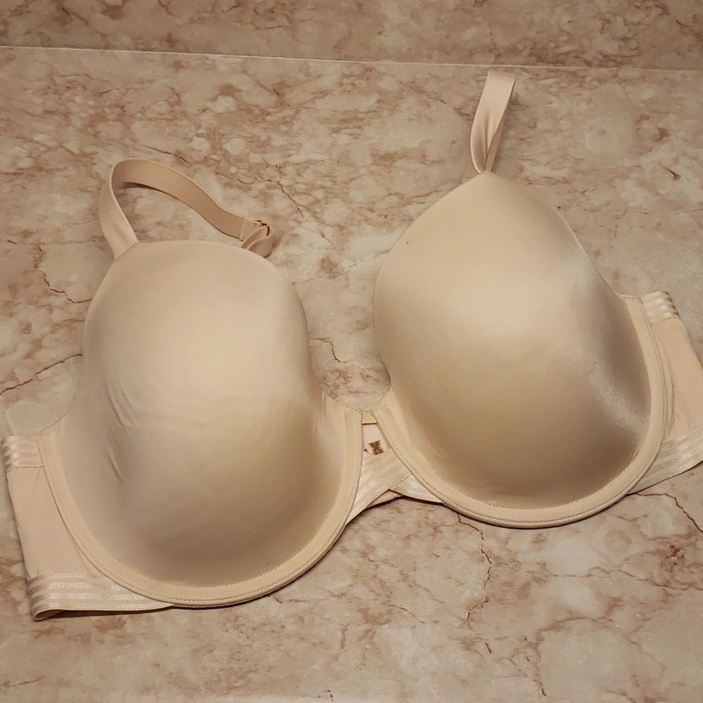 Savage 40DD beige underwire bra slighly lined
